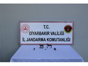 Diyarbakır’da, Roma dönemine ait 4 heykel ele geçirildi