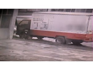 Akü hırsızları güvenlik kamerasında