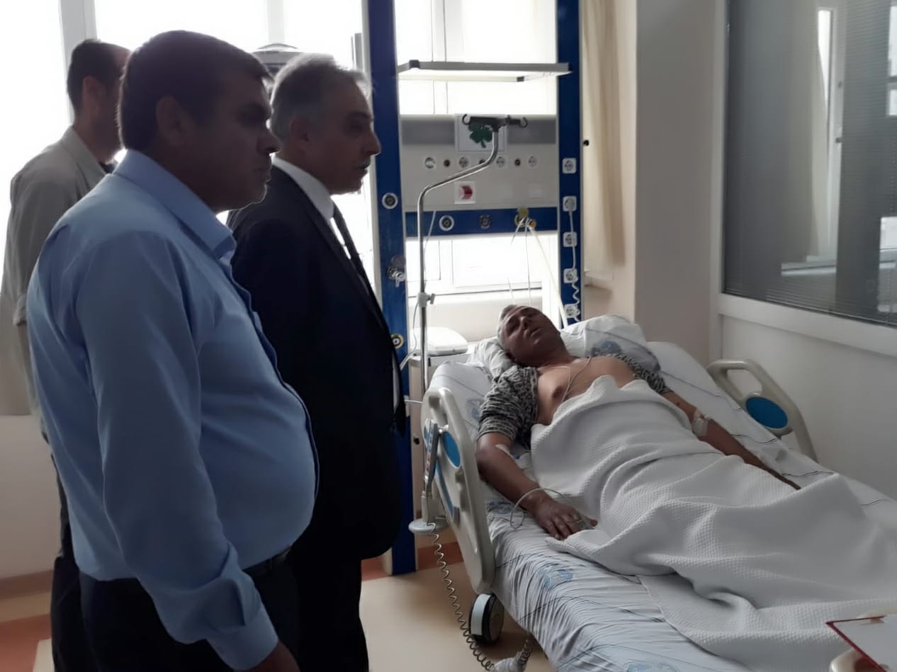 Toprak, polis memurunu ziyaret etti