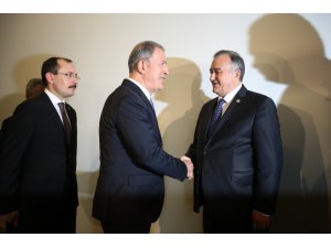 Milli Savunma Bakanı Akar, MHP Grup Başkanvekili Akçay ile görüştü
