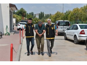 İncirlik Üssü’na götüreceği akaryakıtı satmak isterken yakalandı