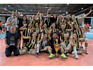 Yıldız Kızlar’da Türkiye Şampiyonu ‘Fenerbahçe’