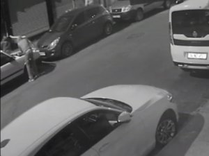 Akü hırsızlığı kamerada