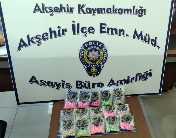 Toprağa gömülü uyuşturucu hap ele geçirildi