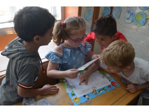 Öğrencilerin karne heyecanı