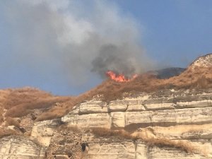 Tarihi kalede yangın çıktı