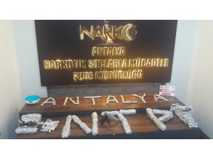 İki ayrı uyuşturucu operasyonunda 3 tutuklama