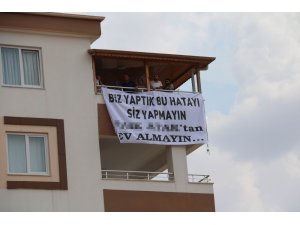 Pankartlı "ev" tepkisi