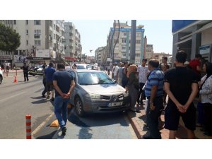İzmir’de otomobil yayaya çarptı, kadın ağır yaralı