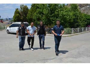 Cezaevi firarisi uyuşturucu satarken yakalandı