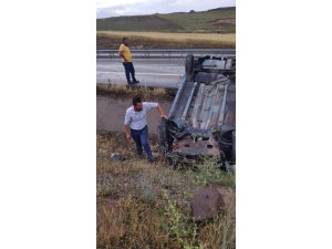 Gemerek’te trafik kazası 3 yaralı