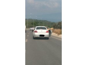 Otomobille kereste taşıdılar