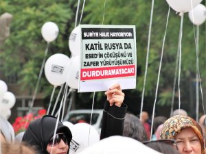 İdlib için gökyüzüne balon bıraktılar