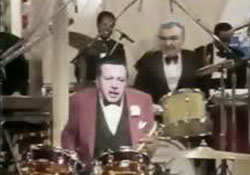 Erdoğan ve Baykal'a batari çaldırdılar