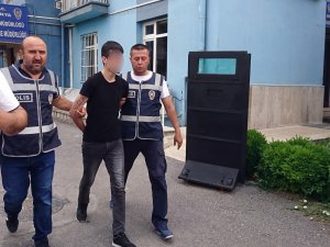 Hırsızlık suçlarından 25 yıl hapis cezası bulunan şahıs dolmuşta yakalandı