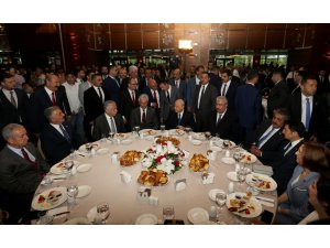 "PKK ve FETÖ iltisak ve irtibatları eninde sonunda belli olacaktır"