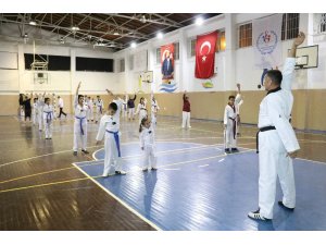 Spor kursları gençleri bekliyor