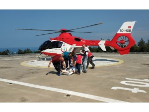 Meslektaşları kazada kalbi duran doktoru kurtarmak için seferber oldu