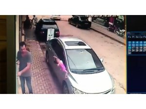 2 yaşındaki çocuk 3’üncü kattan beton zemine çakıldı