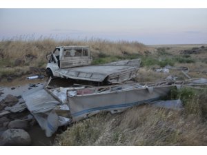 Şanlıurfa’da pikap şarampole devrildi: 6 yaralı