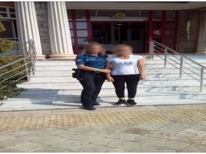 Sahte kimlik kullanan 2 şüpheli parmak izlerinden yakalandı