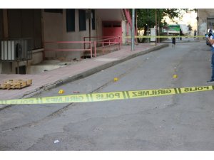 Telefonda başlayan tartışma silahlı kavgaya dönüştü: 1 yaralı