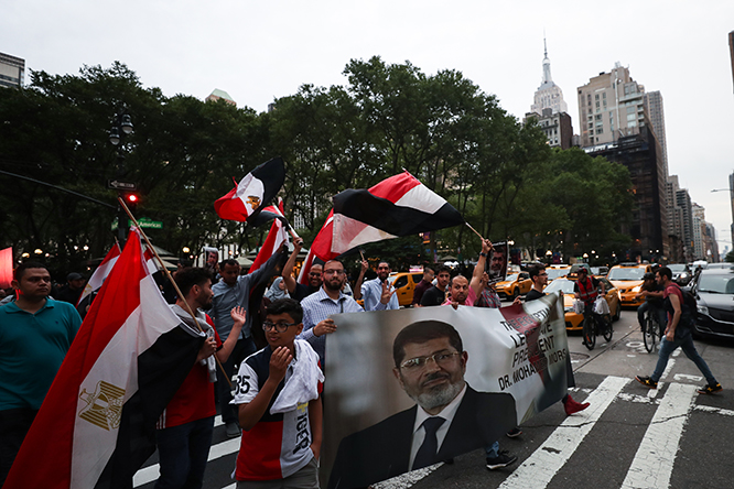 Mursi için New York'ta gösteri yapıldı
