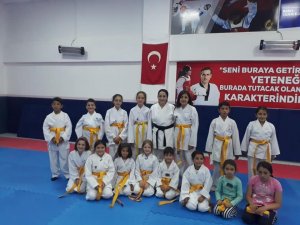 Şuhut’ta karate kuşak sınavı yapıldı