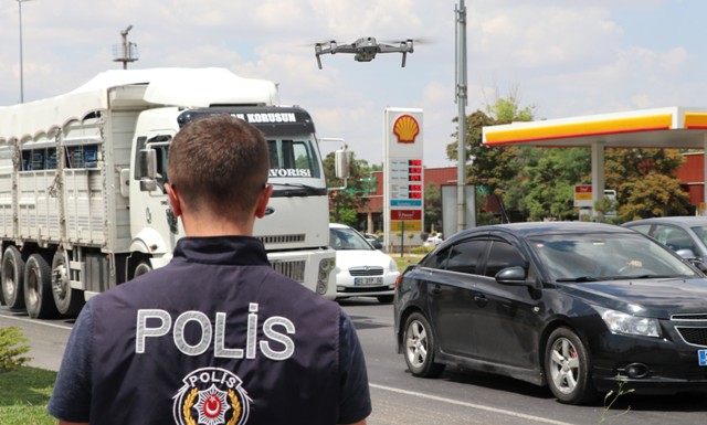 Trafik kural ihlalleri drone ile tespit ediliyor