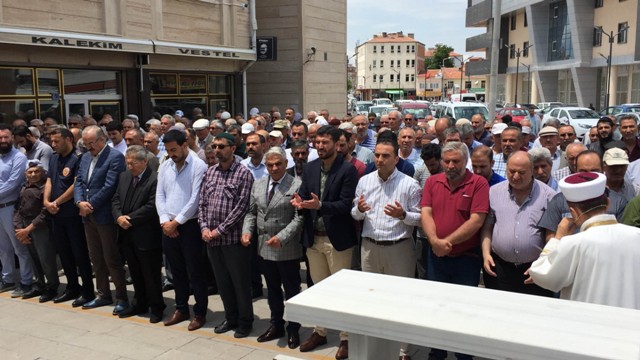 Kulu'da Mursi için gıyabi cenaze namazı kılındı