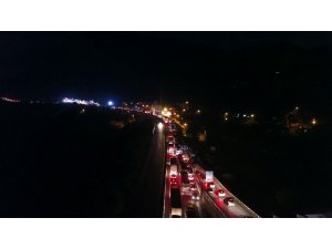 D-650 karayolu 3 saattir ulaşıma kapalı