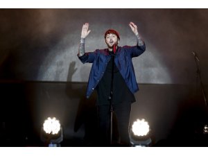 İngiliz şarkıcı James Arthur, Antalya'da konser verdi