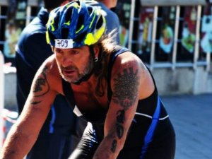 Kamyonun çarptığı triatlon sporcusu hayatını kaybetti