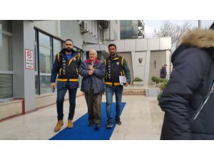 80 yaşında eş katili oldu 20 yıl hapsi duyunca, "Boynum kıldan ince" dedi