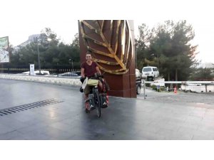 Bisikleti ile 10 ayda 52 il gezdi