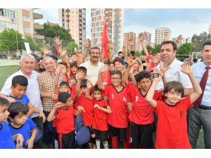 Çukurova’da çocuklar sahaya indi