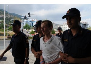 Baba katilinden kan donduran ifade: “Babamı öldürmekten dolayı pişman değilim”