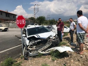 Hatay’da trafik kazası: 1’i bebek 5 yaralı