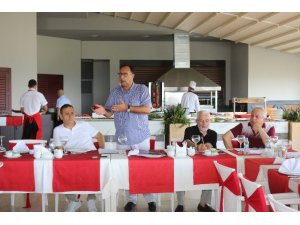 ALTİD Başkanı Sili: "Turistlerin yakın ülkeleri tercih etmeleri ya da kendi ülkelerinde daha fazla tatil yapma eğilimi daralmaya sebep oluyor"