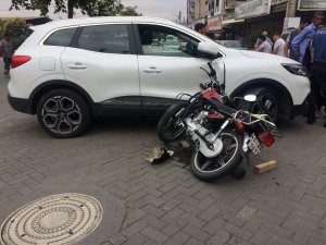 Turgutlu’da motosiklet ile otomobil çarpıştı: 1 yaralı
