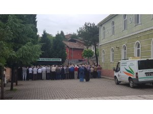 Babası tarafından öldürülen genç toprağa verildi