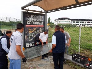 Zarar verilen durak yenilendi