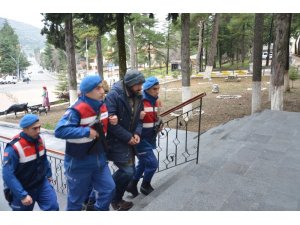 Annesini öldürdüğü iddia edilen sanıktan kan donduran savunma