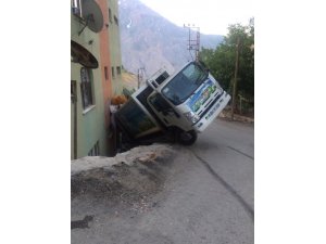 Belediye ekibi ölümden döndü