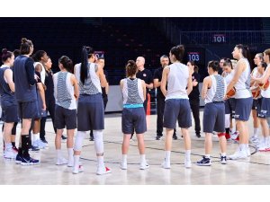 A Milli Kadın Basketbol Takımı hazırlıklarına devam etti