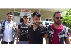 Hırsızlar evden çaldıkları anahtarla park halindeki aracı götürdü