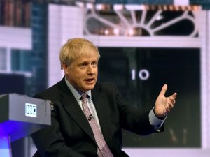 İngiltere’de başbakanlık arayışında Johnson’ın liderliği sürüyor