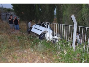 Şarampole yuvarlanan otomobildekiler kaza anını böyle kaydettiler