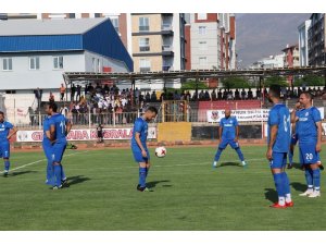 Milli Futbolcular Vanlılarla hasret giderdi