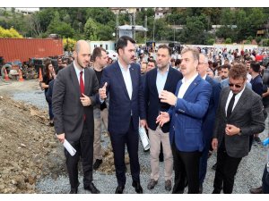 Çevre ve Şehircilik Bakanı Murat Kurum,’Kentsel Dönüşüm Bilgilendirme Toplantısı’na katıldı